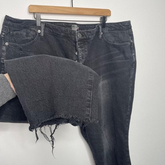 Torrid Black Denim Crop Boyfriend Jean Plus Size 24‎ - Picture 3 of 6